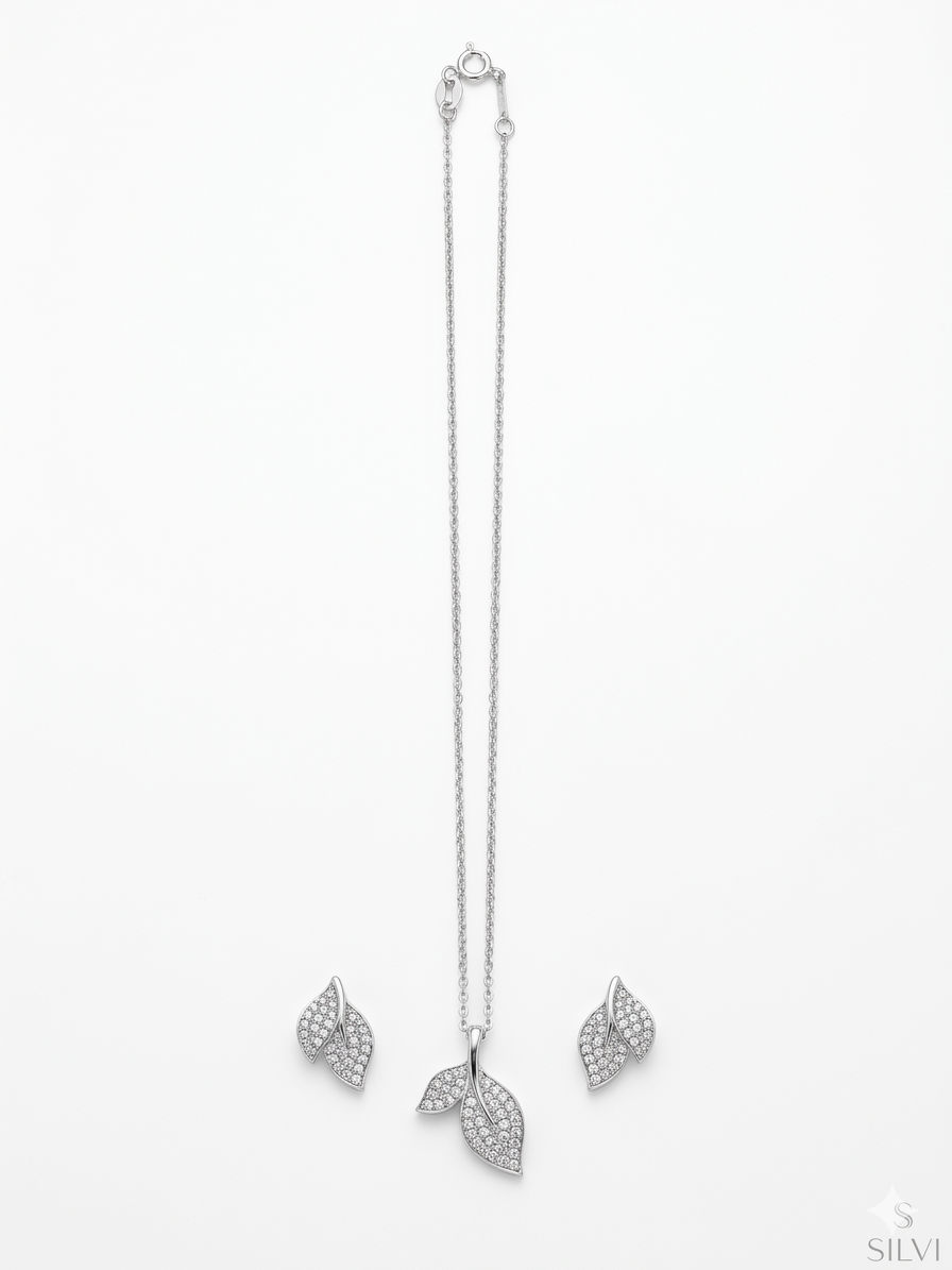 Fish Tail Pendant set