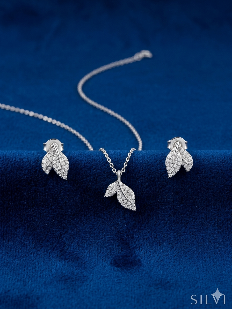 Fish Tail Pendant set