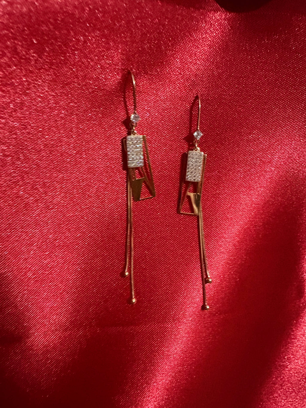 Paradox rose gold earings