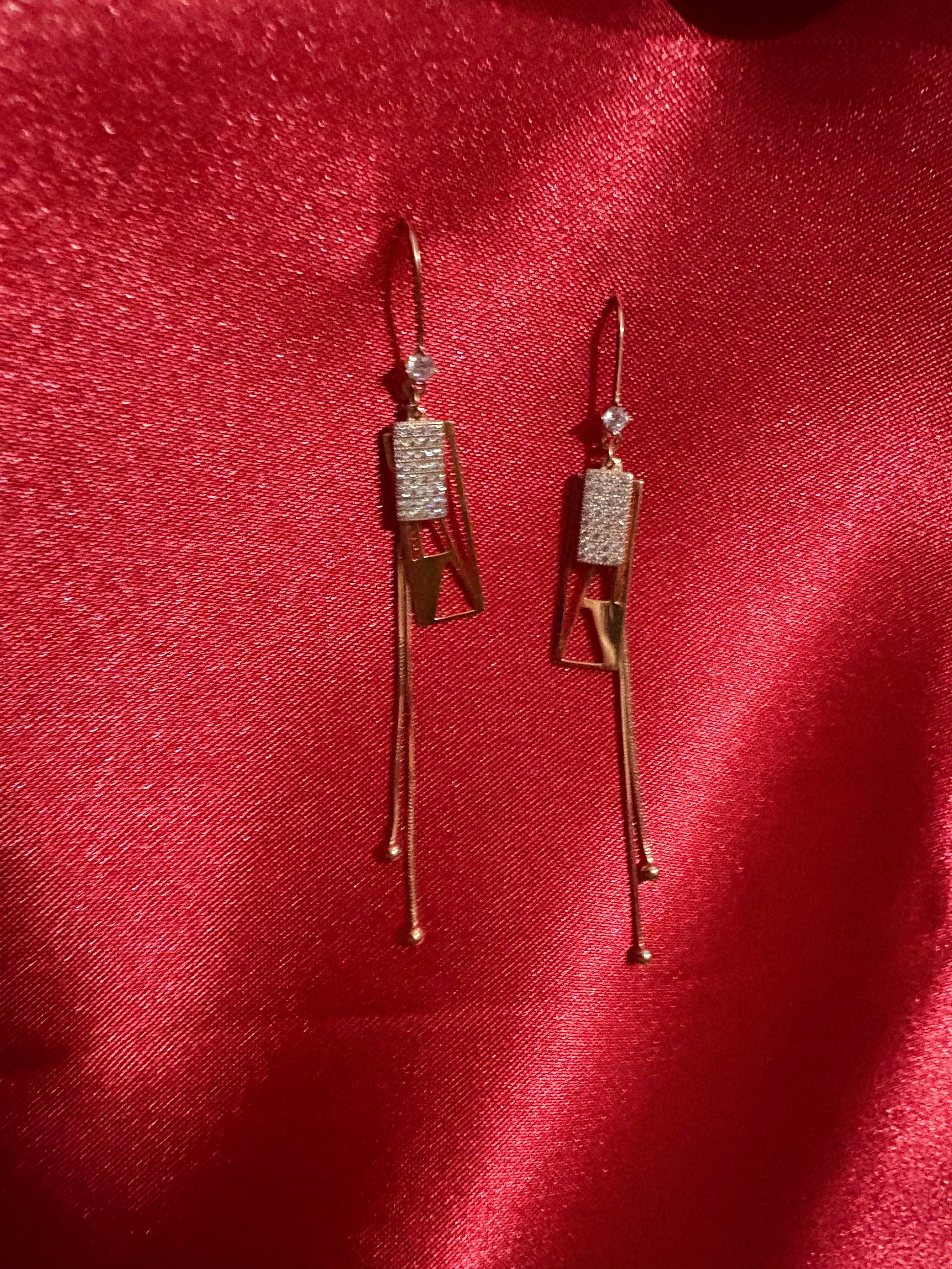 Paradox rose gold earings