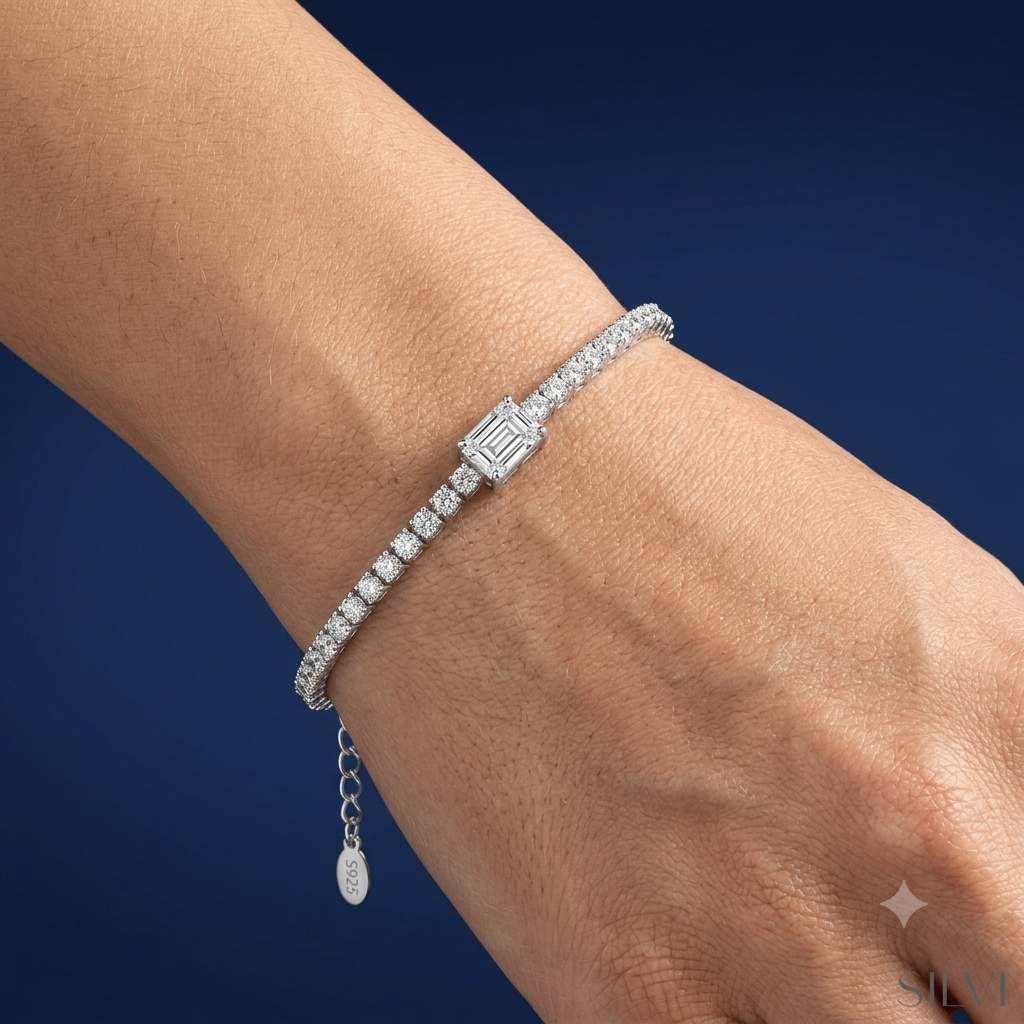 Silver tennis bracelet with moissanites