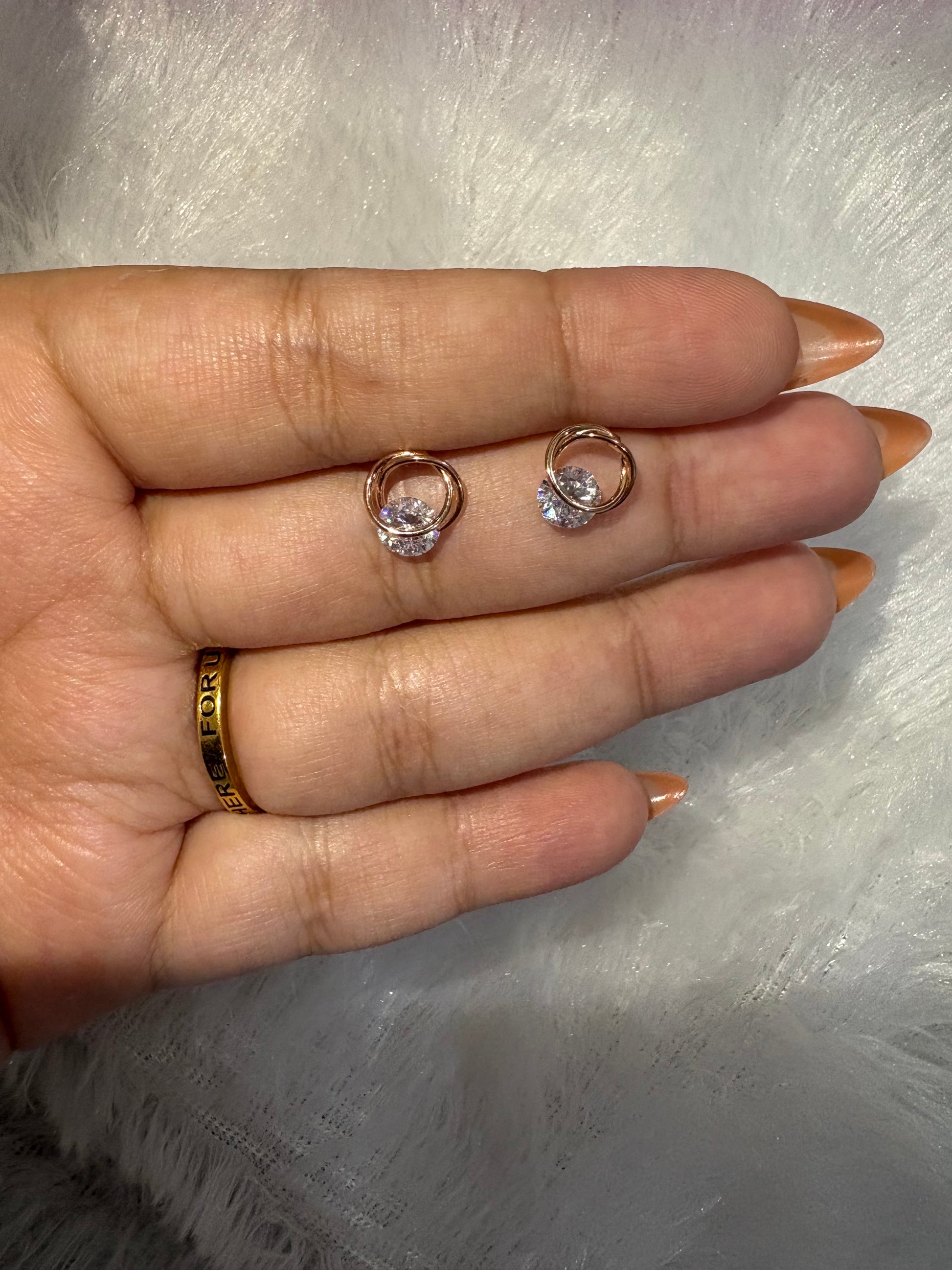 Rose gold plated circular earings