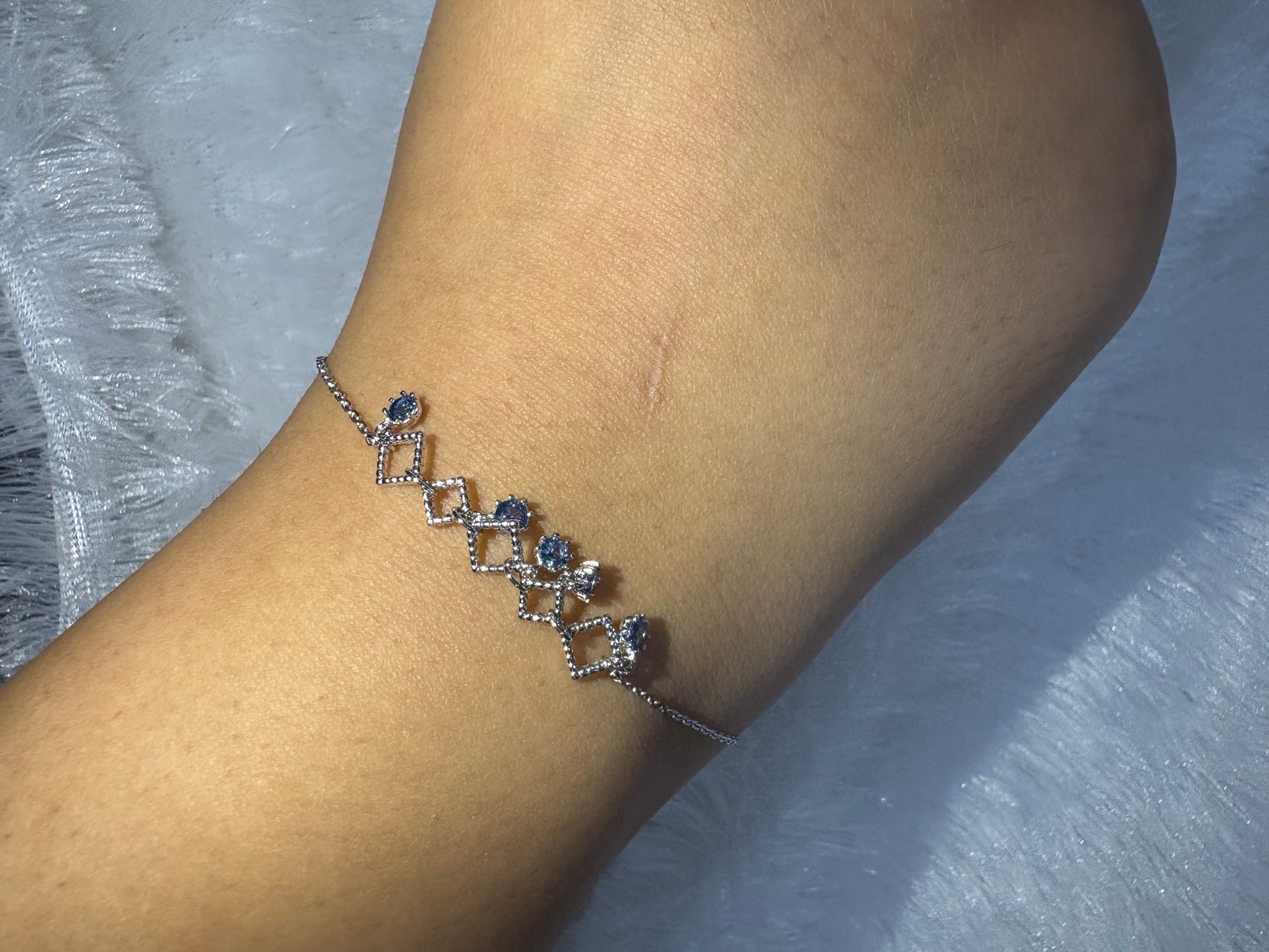 Silver blue drops bracelet