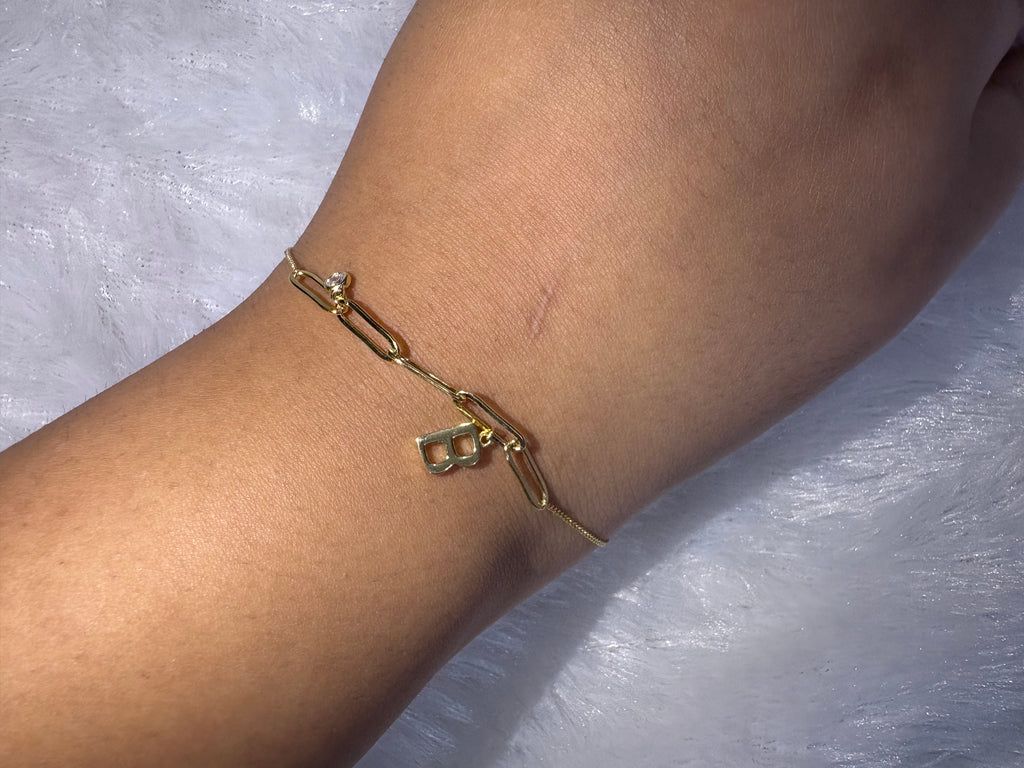 Gold plated chain initial B bracelet