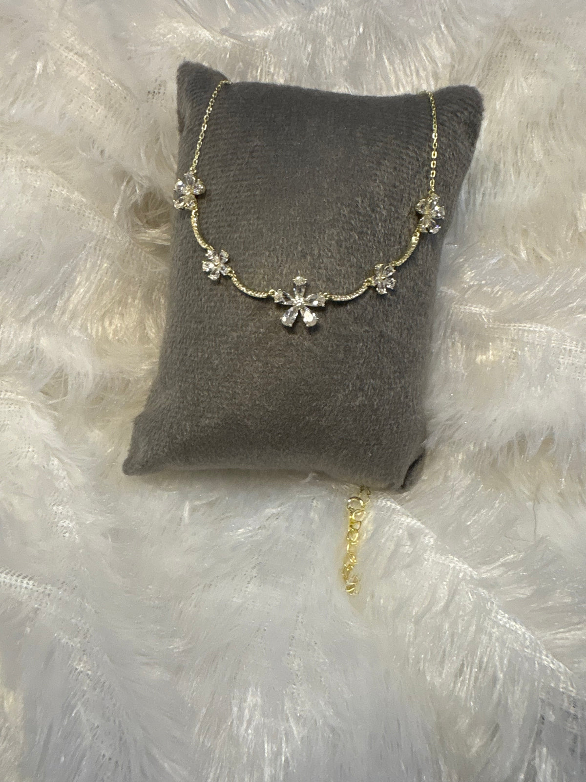 Gold plated flower necklace
