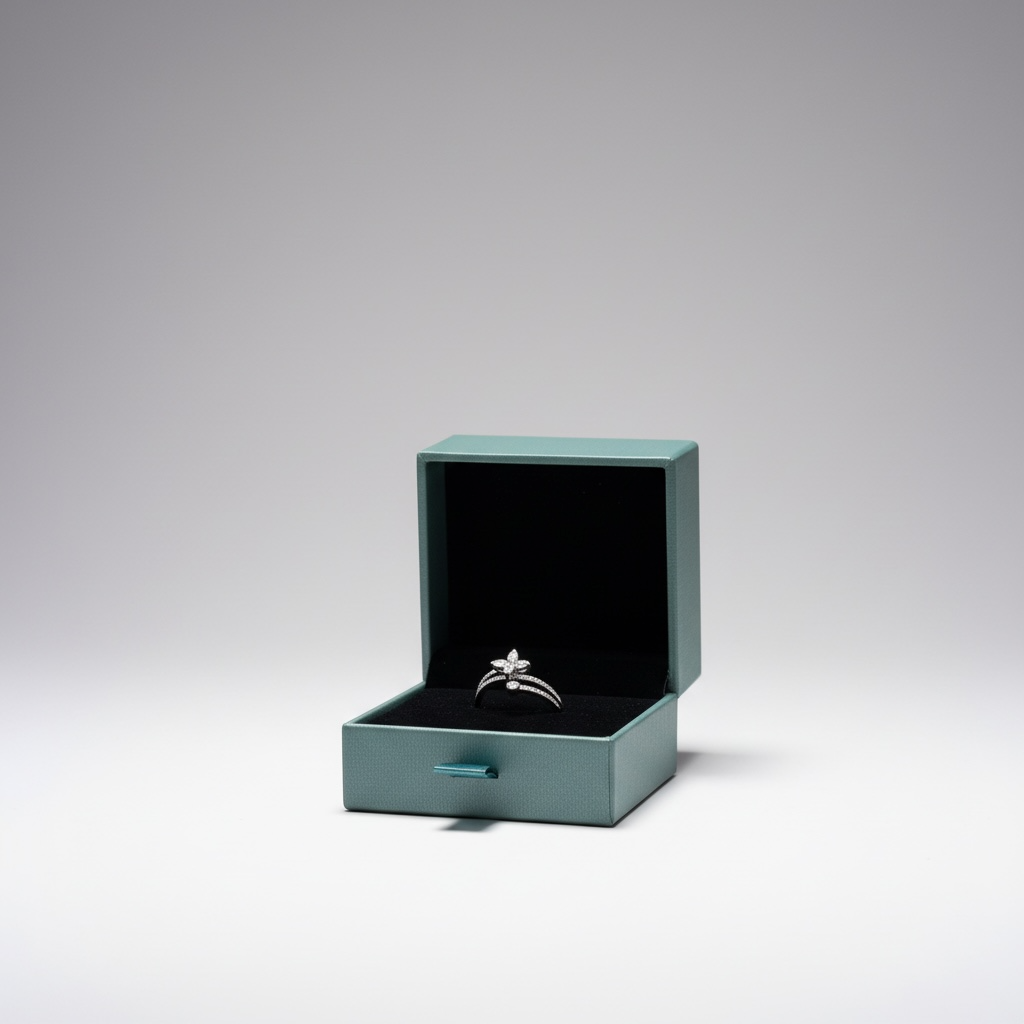 Sparkling Silver Floral Split Ring